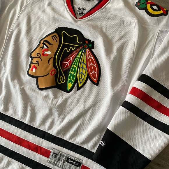 *SOLD* CHICAGO BLACKHAWKS THROWBACK REEBOK JERSEY - Picture 2 of 10